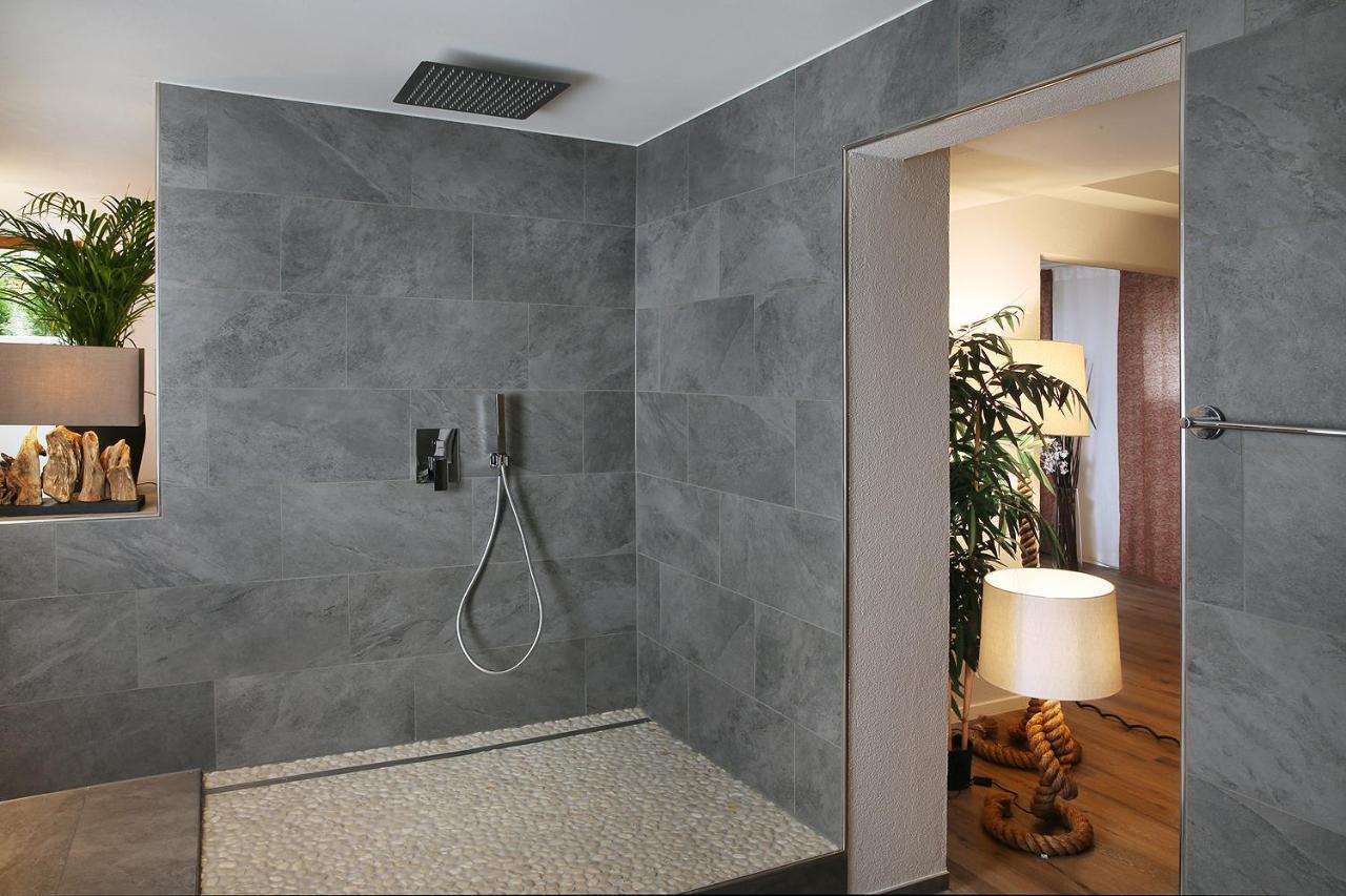 Private Spa Lux With Whirlpool And Sauna In チューリッヒ エクステリア 写真